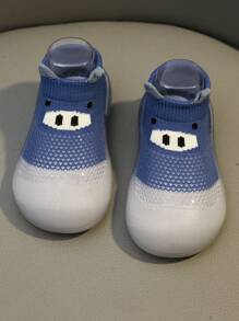 Scarpine neonato blu Scarpe per bambini raffiguranti animali carini Calzini a forma di scarpe per neonati Calzature morbide prima infanzia Sneaker da passeggio per neonati traspiranti in rete Anti-scivolo per uso esterno per bambine