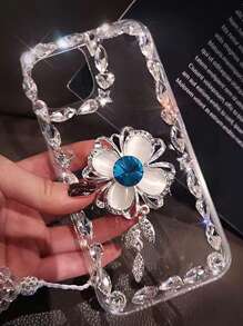 Khung pha lê cỏ bốn lá màu xanh hải quân thời trang với dây buộc pha lê IPhone 16 Pro Max Vỏ điện thoại bảo vệ chống sốc - trắng - Xem 3