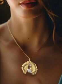 1Pc Personalized Heart Locket Necklace With Pictures,Sunflower/Angel Wings/Heart Shaped Lockets Custom Photo,Gold/Rose Gold/White Lockets That Holds Picture,Customized Memorial Jewelry For Women Locket Necklace That Holds Pictures-Photo Pendant Custom Jewellery Gifts For Men Women You Are My Sunshine Necklace Inspirational Sunflower Locket Necklace Jewelry Mother's Day Gift For Women Girlfriend Valentines - Multicolor - View 4