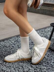 TUOPIN 复古德国运动鞋芭蕾风格舒适平底一脚蹬运动鞋，女士休闲银色系带运动鞋