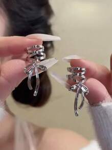 Kẹp tai Ribbon Aesthetics dành cho nữ, Kẹp tai thiết kế nơ cổ điển/sang trọng/thẩm mỹ/tinh tế, Khuyên tai tối giản thời trang, thời trang và dễ thương, không xỏ khuyên, Kẹp tai nơ ruy băng, Phụ kiện tai cho nữ - Nhiều màu - Xem 4