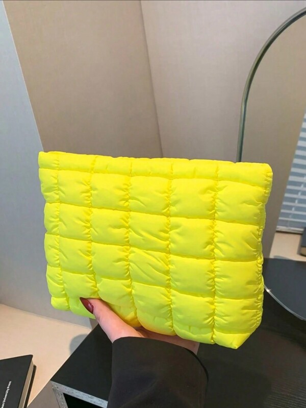Bolsa de Maquiagem Acolchoada Multiuso Fashionable com Bordado em Pesponto Xadrez, Clutch Casual, Bolsa Pequena com Enchimento Quente, Material Escolar, Bolsa de Viagem, Organizador de Viagem para Praia e Férias de Verão, Organizador de Maquiagem, Bolsa de Armazenamento de Maquiagem, Mini Bolsa, Estojo de Maquiagem de Viagem, Acessórios, Porta-Maquiagem, Bolsa para Pincéis, Recipiente para Cosméticos, Bolsa de Maquiagem, Acessórios Femininos, Itens de Viagem, Bolsas de Maquiagem, Bolsa de Maquiagem, Material Escolar