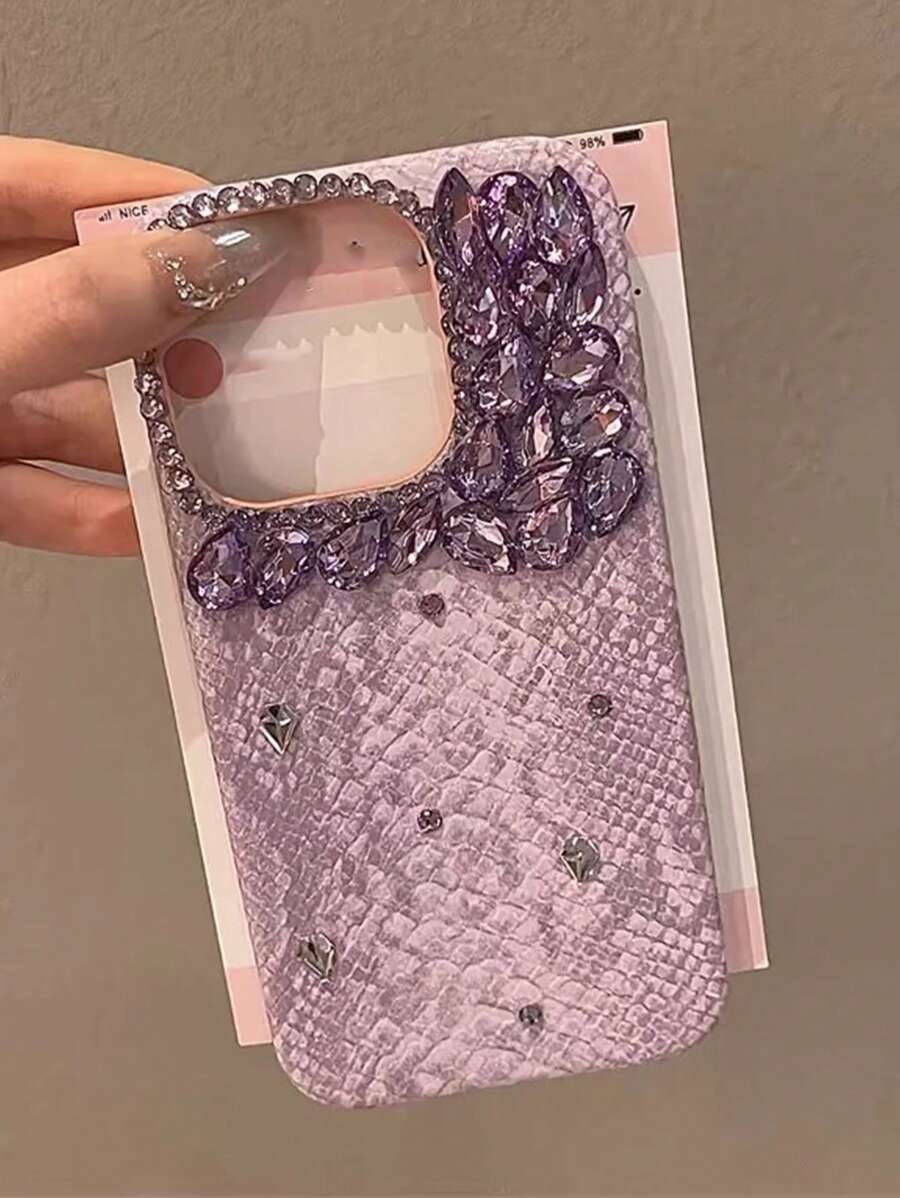 Funda protectora de teléfono de lujo con textura de piel de serpiente rosa brillante, lentejuelas y diamantes de imitación, cobertura completa a prueba de caídas, compatible con la serie 17, regalo de primavera, aniversario, cumpleaños - Púrpura polvoriento - Ver 1