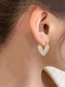 1对创意心形耳环，镶嵌人造珍珠，锌合金材质，优雅复古风格，女士约会耳环 - 白色 - 查看 6