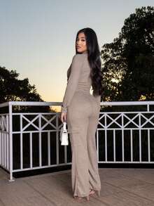 WOMEN'S SET OF FLARE CARGO PANTS WITH LONG SLEEVE CROPPED IN RIBBED WOOL FABRIC - Màu be - Xem 3