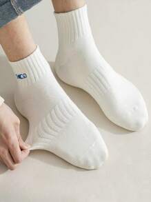 4 Pairs Men's Sports Socks, Fashionable Outdoor Running Socks, Comfortable Socks Suitable For Daily Life. Socks For Running, Gym And Basketball, Suitable For Winter, All Season Socks Suitable For Christmas, Thicker Winter Socks. [The Sock Pattern Is Woven, And There May Be Differences Between The Actual Product And The Picture, Which Is A Normal Phenomenon]