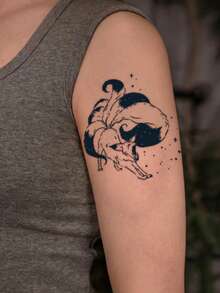 1pc Waterproof Fake Tattoo Sticker, PVC Imitation Tattoo Personalized Style, Suitable For Hands & Legs Daily Use For Men & Women - Grey - View 2