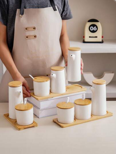 1 Set Ceramic Kitchen Storage Spice Jars With Natural Bamboo Tray, Nordic Japanese Style Creative Minimalist High-End Round & Tall Ceramic Storage Bottles, Spice Jars With Airtight Bamboo Lids, Practical Kitchen Tools For Hotel, Restaurant, Soy Sauce, Chili Oil, Vinegar Bottles, Spice Powder Containers