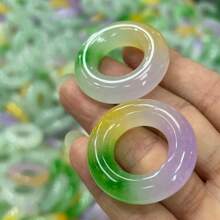 1pc Natural Jade Donut Lucky Pendant, Jade Wealth Pendant, Guardian Peace Necklace, All Hand-Carved, Natural Gem Pendant, Quartz Crystal Necklace, Couple Necklace, Gift For Her, Suitable For Holiday Party Gifts, Quartz Crystal Gifts. Gift Box, Adjustable Lanyard.