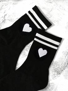 2 pares de calcetines de tripulación de mujer con diseño de corazones sólidos y a rayas, versátiles, de moda, simples, suaves, cómodos y transpirables, ideales para el verano