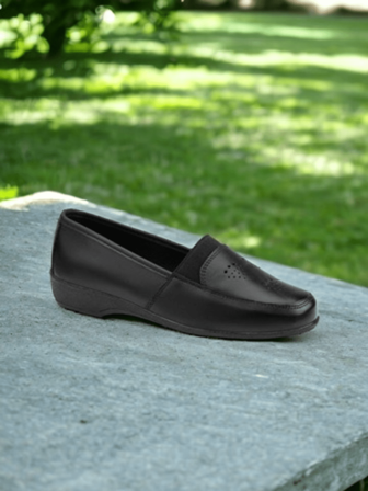 Mocasines de piel con elástico para mejor ajuste con tacón bajo para mujer de color negro, Mocasines de descanso de piel para mujer de color negro, Zapatos de descanso de color negro para mujer, Zapatos cómodos con elástico versátiles, suaves y clásicos para la moda para mujer