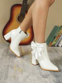 女士时尚粗跟中筒靴，尖头，带可拆卸蝴蝶装饰，适合派对和场合穿着 - 白色 - 查看 4