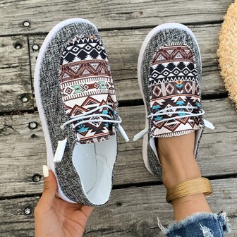 春秋时尚新款女士圆头休闲鞋