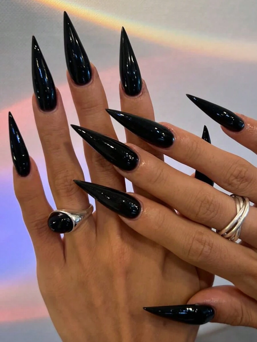 24 PIEZAS Uñas falsas de vino negro, uñas postizas con diseño simple, uñas falsas para uso diario de mujeres y niñas (forma de stiletto larga)