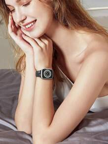 Correa compatible con de 41 mm, 40 mm, 44 mm, 45 mm, 42 mm, 38 mm, 49 mm, 42 mm(S10), 46 mm con diseño de flores talladas para mujeres, correa de silicona suave y deportiva con flores bonitas compatible con Series 10, SE, 9, 8, 7, 6, 5, 4, 3, 2, 1 y Ultra