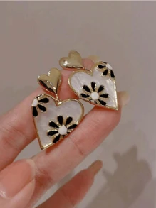 1 Pair Heart Shape Black & White Ombre Dangle Earrings, Women's Daily / Business Wear Jewelry Valentines - Black and White - View 1