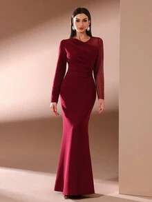 Vestido feminino de malha com emenda de cor sólida e manga comprida ajustado