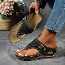 Thick Soled Flip Flops Women's Shoes For Outdoor Wear 2024 New Summer Slope Heel Height Increasing Sandals, Casual And Fashionable Beach Cool Shoes
