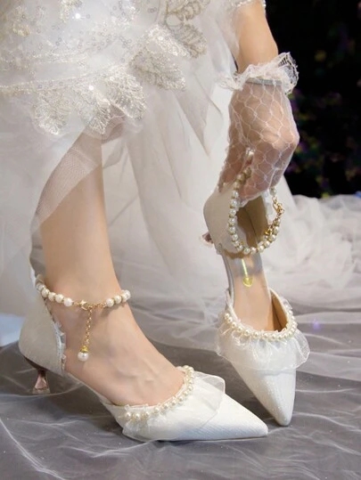 秋冬仙女风高跟鞋，搭配连衣裙的理想之选，女士百搭低跟尖头高跟鞋，时尚搭配连体裤，时尚珍珠细高跟凉鞋，新娘婚鞋，情人节礼物，优雅猫跟鞋