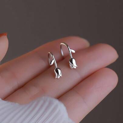 2 Bông Tai Tulip Nhỏ Dễ Thương, Món Quà Ngày Lễ Thanh Lịch Cho Bé Gái
