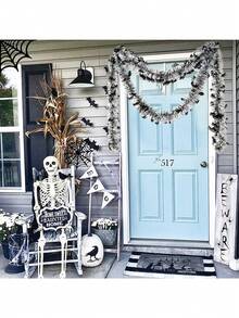 1PC Halloween Black And White Metal Wire Garland Ornaments Bat Style Gray And White Metal Wire Garland Decoration Halloween Home Decorations Suitable For Fireplaces, Galleries, Support Pillars, Doors, Windows And Stairs Halloween Theme Party Background Decoration