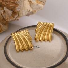 S SHOPBOHO 1对防水日常饰品 18k PVD涂层不锈钢椭圆形螺旋纹理极简主义金色耳钉 - 幾何形狀 - 查看 5