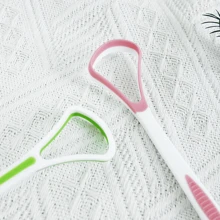 1pc Portable Adult Tongue Scraper, Gently Cleans Tongue Coating For Fresh Breath, Compact & Convenient Design For Home, Office, Travel Use, Unique Curved Shape Fits Tongue Surface, Easy To Clean With One Rinse, Suitable For Daily Oral Care, Use Morning And Night - Pink - View 6