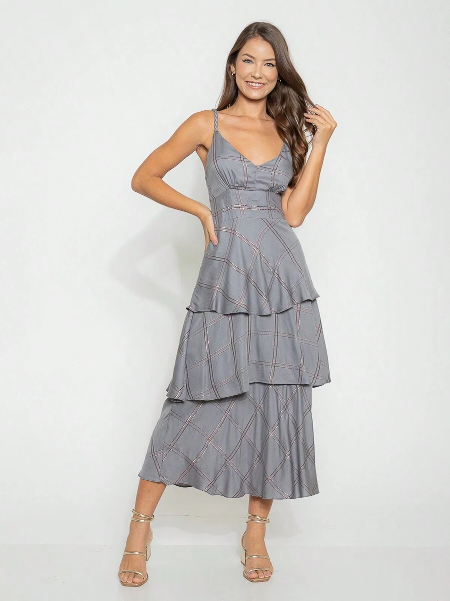 Vestido midi com saia de camadas em xadrez grid