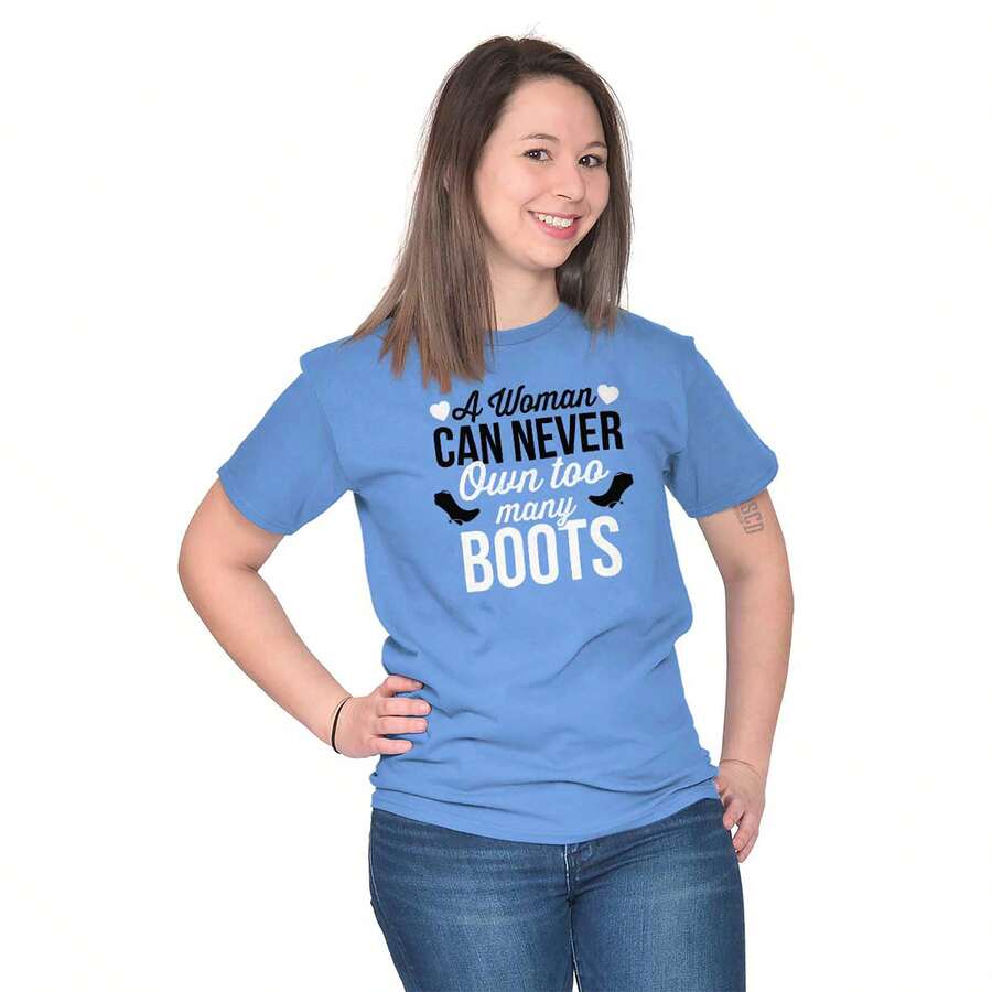 BRISCO BRANDS Country Girl Womens Graphic Tee Shirt Cute Southern Saying Western Quote A Woman Can Never Own Too Many Boots Ladies Casual Fashion Cotton Printed Short Sleeve Crewneck Tshirt - 卡羅萊納藍 - 查看 1