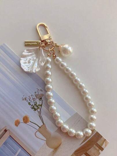 Keychain Faux Pearl Shell Round Coin Double-Sided Letter Pendant, Suitable For Wallets, Backpacks, Backpacks, And Backpacks Car Accessories Bag Charm Halloween Accessories Teachers Day Christmas Gift Ideas