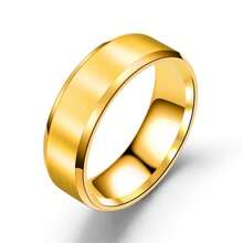 Anillo de acero de titanio mate de 8MM con biselado doble, anillo de acero inoxidable brillante y mate de acero de titanio con decoración "Te amo"