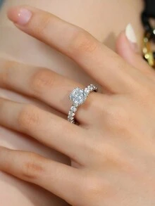 1 Nhẫn Solitaire chất lượng trang sức dành cho nữ, Bạc S925 Sterling 3,2g Moissanite tròn 2ct, Lễ đính hôn/Đám cưới/Quà kỷ niệm sang trọng thanh lịch, Đi kèm với Giấy chứng nhận Moissanite và Hộp quà tinh tế - Bạc - Xem 3
