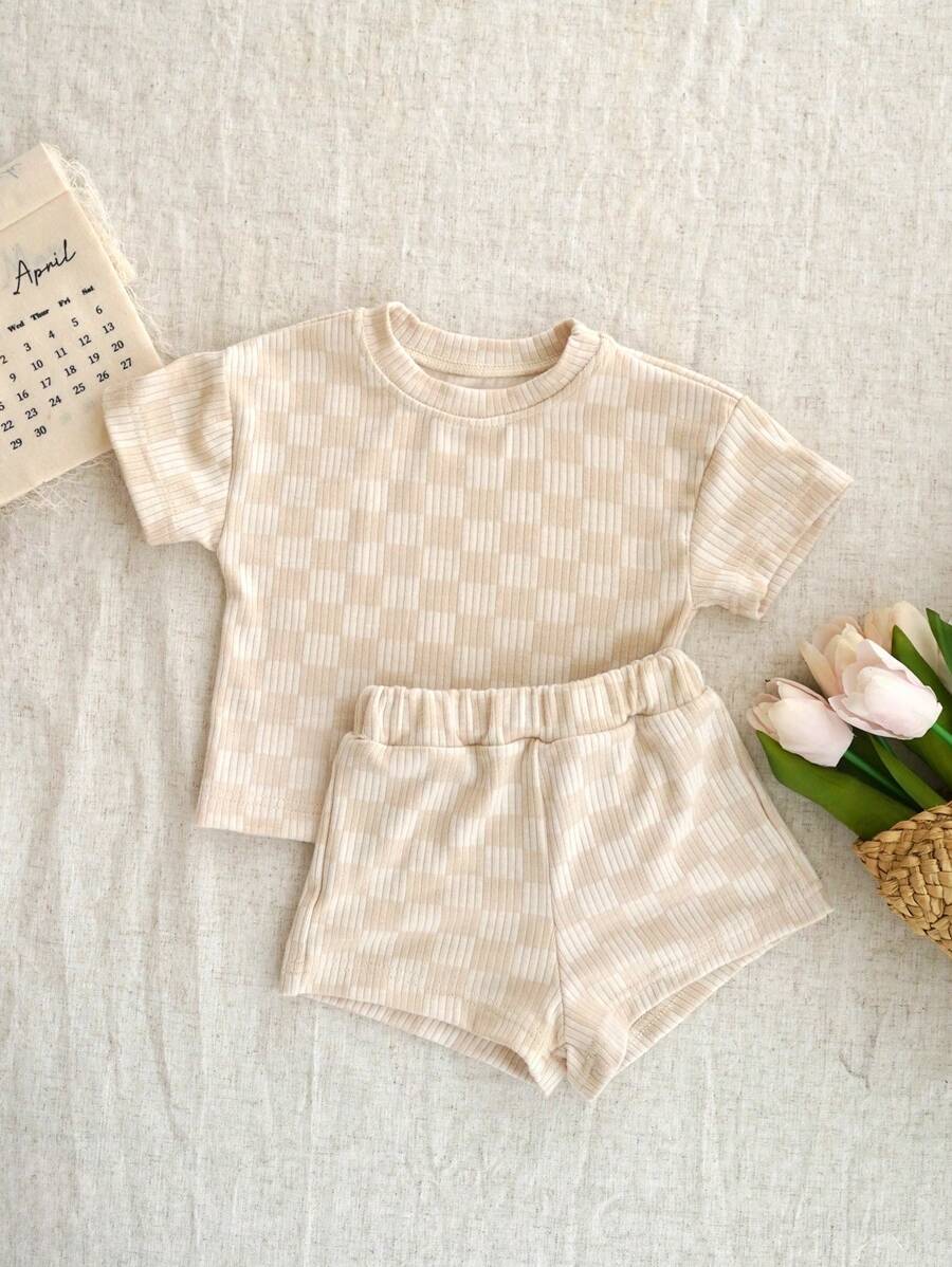 男宝宝夏季复古格子上衣和短裤宽松中性短袖套装