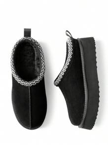 Genuine Suede Leather Women's Fashion Platform Slippers - Short Ankle Boot With Anti-Slip Sole- Cozy, Fuzzy, And Warm Winter Footwear FuzzyEasy Women's 1.57 Inch Platform Slip-On , Ideal For Indoor And Outdoor Use Suitable For Gift (SUGGEST SIZE UP) - 黑色 - 查看 11