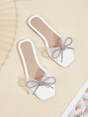 女士新款优雅水钻蝴蝶结甜美休闲假日平底凉鞋情人节