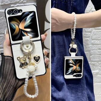 1 件鳄鱼纹 PU 皮革熊套和 1 件仿珍珠手链表带，适用于三星 Galaxy Z Flip6 5 4 3 5G