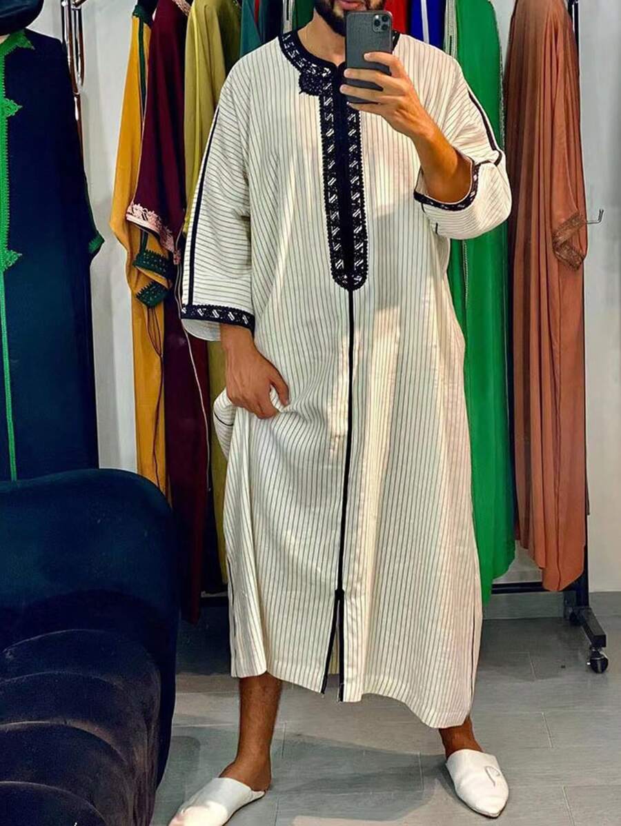 Disqoir 伊斯兰穆斯林男士条纹刺绣短袖休闲阿拉伯男士长袍 - 米色 - 查看 1