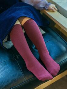 1 Pair Solid Color Knee High Socks For Toddlers, Black And White, Soft And Comfortable Mid-Calf Length Dress Socks, Suitable For All Seasons - Burgundy - View 2