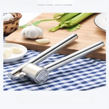 1pc Stainless Steel Garlic Press, Extra Long Garlic Crusher, Garlic Mincer Chopper, Zinc Alloy Garlic Masher, Home Kitchen Tool