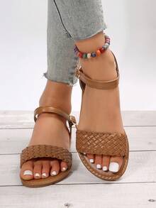 New Comfortable Casual Women's Plus Size Round Toe Braided Band Leather Flat Slide Sandals, Fashion Beach Slippers For Summer