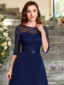 MIUSOL Vestido formal de fiesta elegante con escote de encaje floral, con volantes en el Body, de gasa, para graduación, cena o boda - Azul Marino - Ver 8