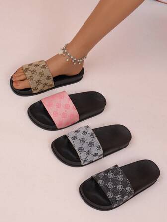 Sandalias de mujer de verano con punta abierta, nuevas sandalias de moda con correa cómoda para cruzar la frontera, sandalias de playa de talla grande para mujeres, pantuflas suaves para mujeres