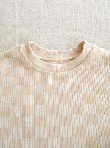 男宝宝夏季复古格子上衣和短裤宽松中性短袖套装