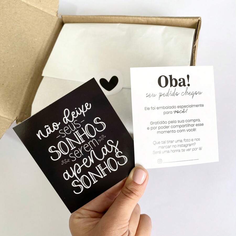 套件包含 25 张大号黑色明信片，附励志短语 10x9 厘米 不要让你的梦想只是梦想，有趣，礼品卡 - 黑色 - 查看 1