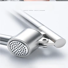 1pc Stainless Steel Garlic Press, Extra Long Garlic Crusher, Garlic Mincer Chopper, Zinc Alloy Garlic Masher, Home Kitchen Tool