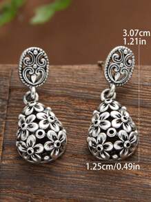 花朵细节圆形吊坠耳环 情人节、妈妈、母亲、母亲节、礼物 - 銀色 - 查看 7