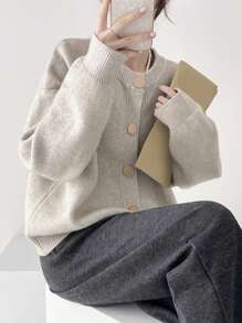 Rikumo 女士简约休闲优雅针织开衫（冬季款） - 杏色 - 查看 2