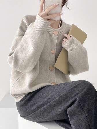 Rikumo Women Minimalist Casual Elegant Knitted Cardigan