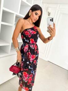 Women's Solid Color One-Sleeve Removable Cape Dress With Asymmetrical Hem - 黑色背景 - 查看 3