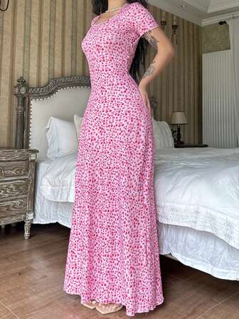 Vestido elegante de verano con estampado completo y espalda cruzada